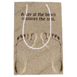 Sacola Para Presentes Média Pegadas na areia com citação de praia