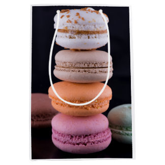 Sacola Para Presentes Média Pilha colorida de Macarons franceses