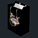 Sacola Para Presentes Média Placa de Boas-Vindas de Las Vegas em Fundo Estrela<br><div class="desc">~ Divertido para presentes de tamanho médio e também para presentes de casamento em Las Vegas!</div>