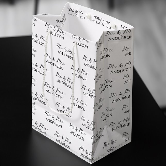 Sacola Para Presentes Média Presente de casamento Sr. e Sra. nome personalizad (Wedding gift Mr and Mrs personalized name Medium Gift Bag)