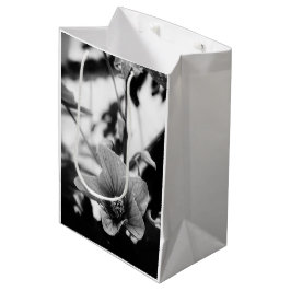Sacola Para Presentes Média Redvein Abutilon Flower Black and White Photo