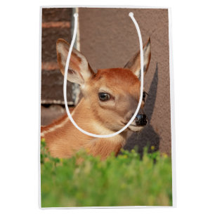 Sacola Para Presentes Média Retrato de uma Fawn (veado branco)