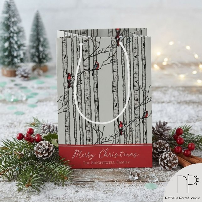 Sacola Para Presentes Média Saco de Presente Cardinal de Inverno (This winter cardinal gift bag features hand-drawn art for elegant, festive holiday gift-giving.)