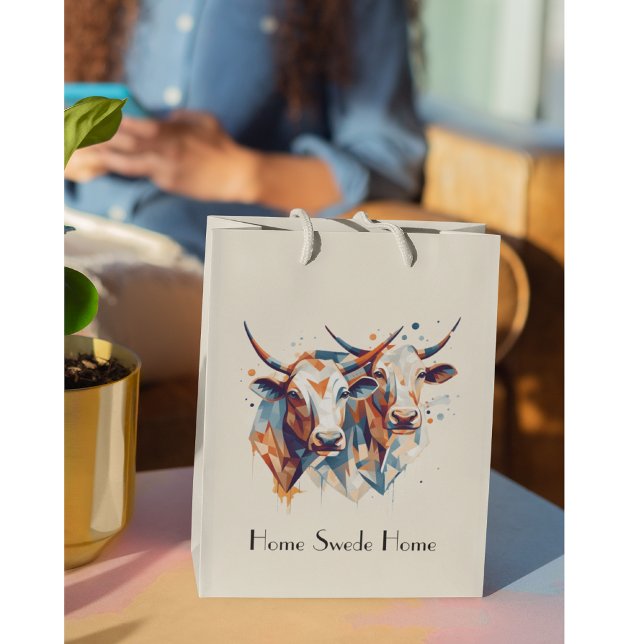 Sacola Para Presentes Média Scandi Farmhouse Cattle, costume (Criador carregado)
