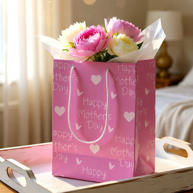 Sacola Para Presentes Média Script rosa-Dia de as mães feliz (Soft Light Pink Happy Mother's Day Hearts Medium Gift Bag)