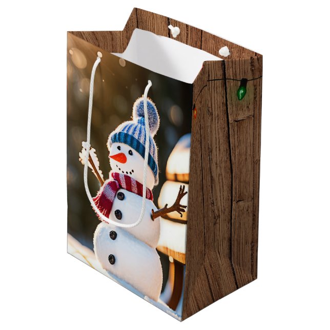 Sacola Para Presentes Média Snowman de Natal num Bench Park (Frente inclinada)