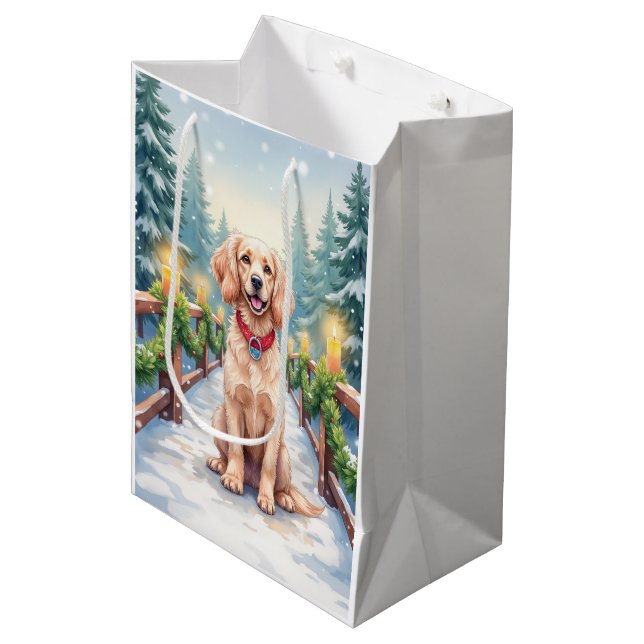 Sacola Para Presentes Média Snowy Bridge Boykin Spaniel Christmas Art (Frente inclinada)