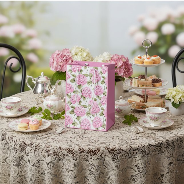 Sacola Para Presentes Média Southern Pink Hydrangea Gift Bag (Criador carregado)