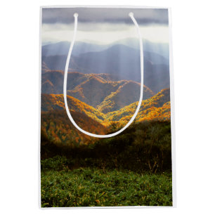 Sacola Para Presentes Média Sun Rays Sobre Montanhas Shirakami-Sanchi