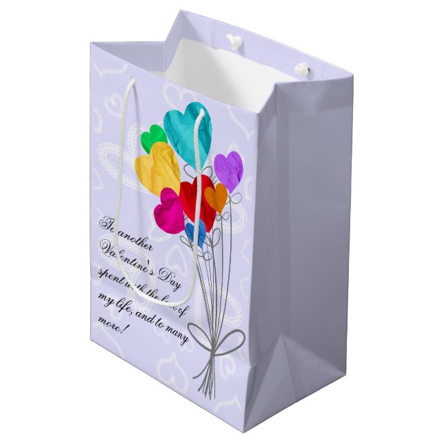 Sacola Para Presentes Média Um buquê de balões de papel cardíaco (Frente inclinada)