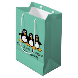 Sacola Para Presentes Média Um por um o design engraçado do provérbio dos