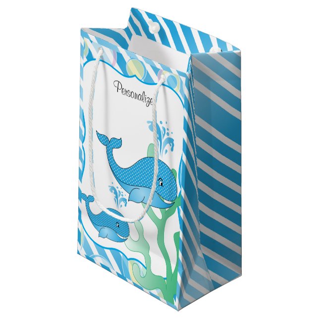 Sacola Para Presentes Pequena Baleia-Bebê Azul (Frente inclinada)