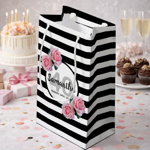 Sacola Para Presentes Pequena Brisas negras de aniversário florais cor-de-rosa n