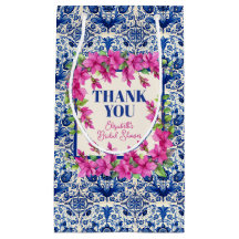 Chá de Bebê com Buganvília Rosa e Azulejos Azuis