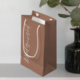 Sacola Para Presentes Pequena Dama de Honra Mocha Script Estilizado Casamento