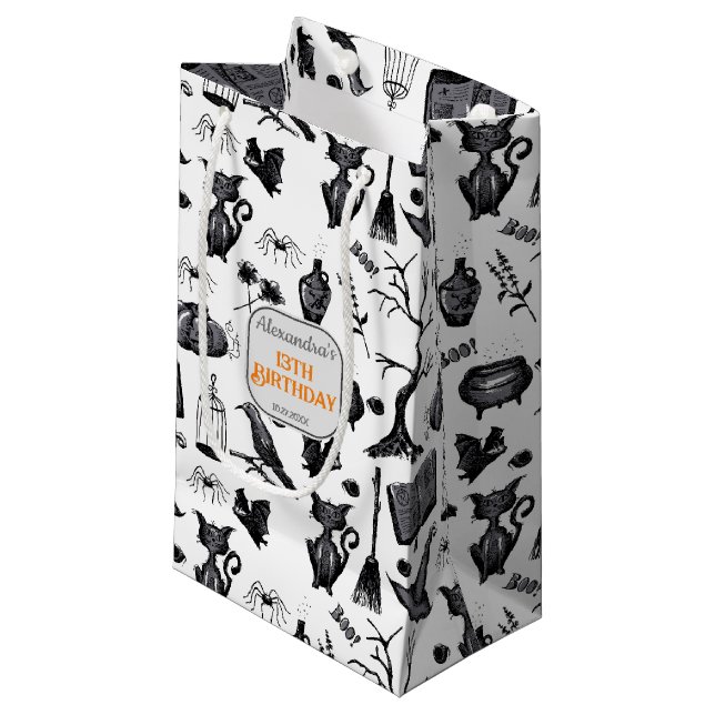 Sacola Para Presentes Pequena Festa de aniversário de Halloween Spellbinding Spo (Frente inclinada)
