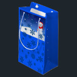 Sacola Para Presentes Pequena Gift Bag Christmas Snowman<br><div class="desc">Gift Bag Algo para todos oferece sacos personalizados de presentes, especialmente para você desenhado para expressar as belas palavras para o seu amado. Este saco de presentes de na moda único trará um sorriso aos seus entes queridos. Enquanto vocês já estão aqui, talvez queiram ver outros itens relacionados ao banheiro,...</div>