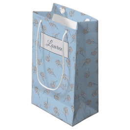 Sacola Para Presentes Pequena Monograma Azul Suave de Flora Botânica Atemporal