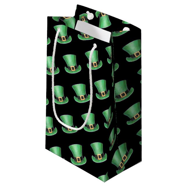 Sacola Para Presentes Pequena Paddy's Day Green Top Hat Pattern on Black (Frente inclinada)