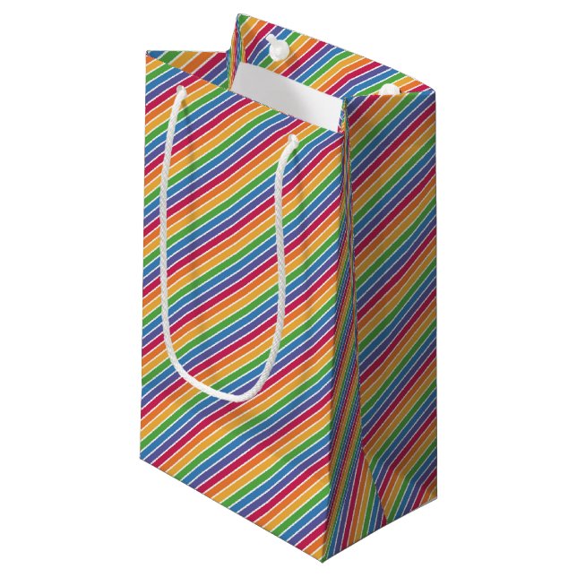 Sacola Para Presentes Pequena Padrão de Stripes do Arco-Íris (Frente inclinada)