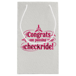 Sacola Para Presentes Pequena Parabéns por ter passado o cheque!