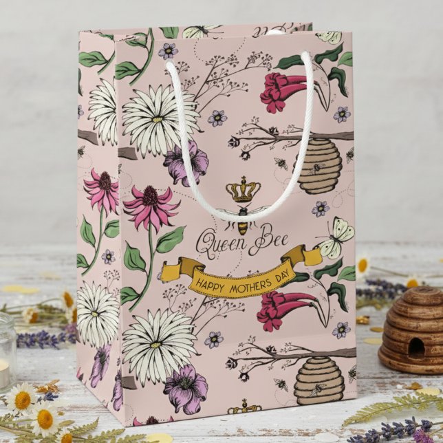Sacola Para Presentes Pequena Rainha Abelha Rosa Flores Florais (Floral Queen Bee Happy Mother's Day Blush Pink Gift Bags for Her. Feminine Botanical Flowers Pattern)
