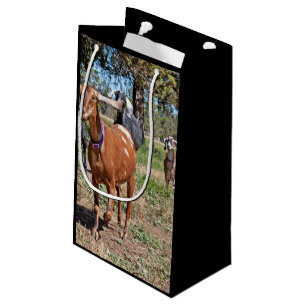 Sacola Para Presentes Pequena Um rebanho pequeno de cabras Running
