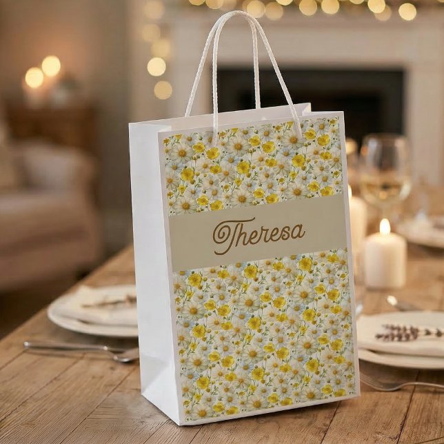 Sacola Para Presentes Pequena Yellow Wildflowers Pattern Monogram Name (Criador carregado)