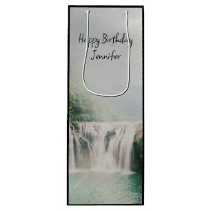 Sacola Para Vinho Linda cachoeira em um aniversário de floresta nas