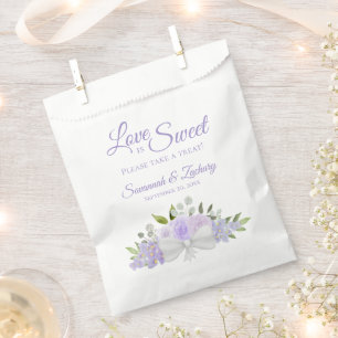Sacolinha Amor é doce Lavanda russa Casamento de Rosas roxas