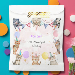 Sacolinha Aniversário de criança gical em gatos de festa