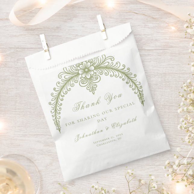Sacolinha Arco de Casamento com Florescimento Francês Verde  (Cortado)