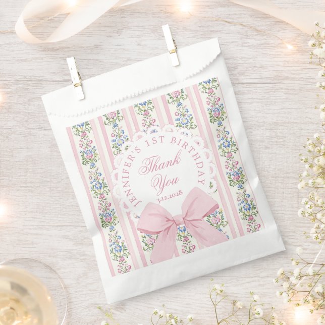 Sacolinha Arco de Coquetes Floral do Love Shack Um Aniversár (Cortado)