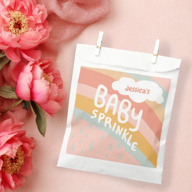 Sacolinha BABY SPRINKLE Cute Clouds Rainbow Rain PERSONALIZA (BABY SPRINKLE Cute Clouds Rainbow Rain CUSTOM Favor Bag
)