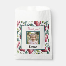 Sacolinha Berry Sweet Strawberry Birthday Thank You Photo