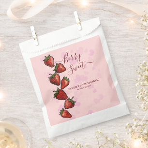 Sacolinha Berry Sweet Strawberry Heart Chá de fraldas
