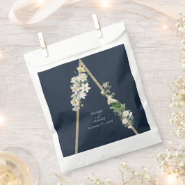 Sacolinha Bohemian Wood Pyramid White Florals Blue Wedal