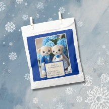 casal de casamento de crochê azul e branco