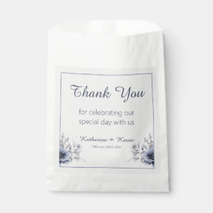 Sacolinha Casamento Azul com Derrame Floral Elegante