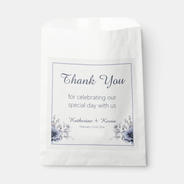 Sacolinha Casamento Azul com Derrame Floral Elegante (Frente)