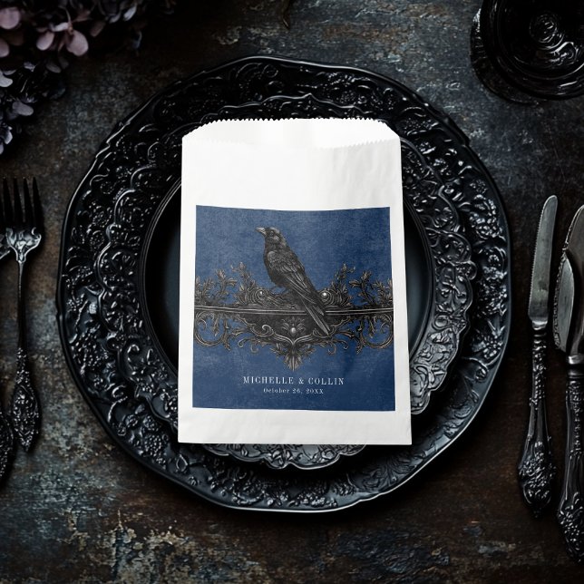 Sacolinha Casamento Azul de Rosas Negras Gótica (Gothic Black Raven & Black Roses Blue Wedding Favor Bag)