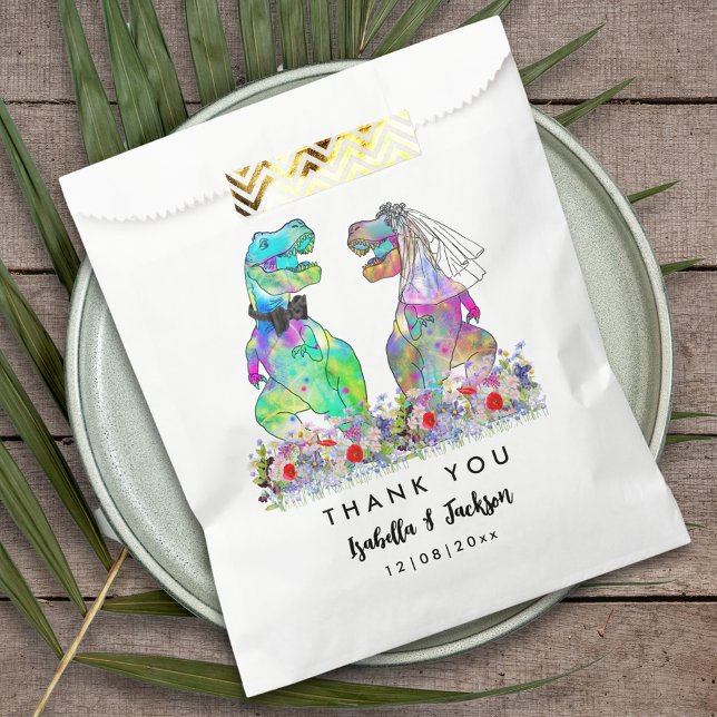 Sacolinha Casamento Temático de Dinossauros Obrigado (Dinosaur wedding funny T-Rex bride and groom colorful wildflower custom wedding thank you favor bag)