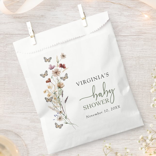 Sacolinha Chá de Bebê Boho Verde de Flores Silvestres (Sage Green Boho Wildflower Baby Shower Favor Bag with Butterflies by Painted Paperie
)