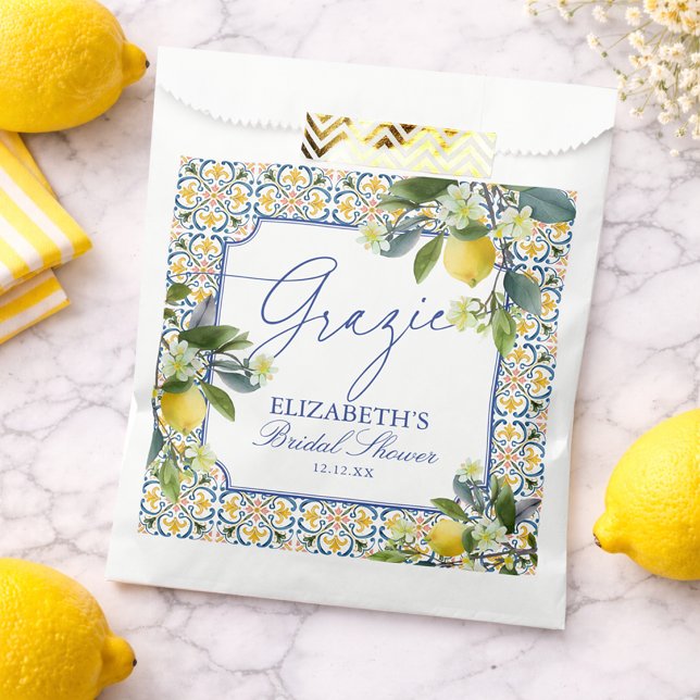 Sacolinha Chá de bebê italiano de limão (Italian lemon bridal shower favor bag. Shop the entire Italian Lemon Bridal Shower Collection.)