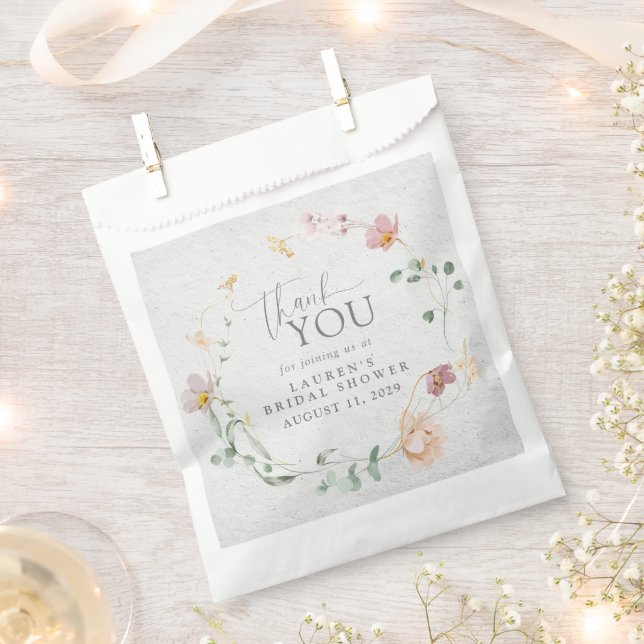 Sacolinha Chá de panela da coroa rosada das flores do jardim (Cortado)