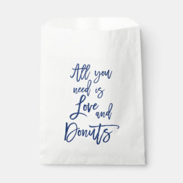 Sacolinha Chic Hand Lettered Tudo que você precisa é amor e 