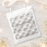Sacolinha Couro Falso Branco Glam Romântico<br><div class="desc">Couro Falso Branco Glam Romântico Casamento</div>