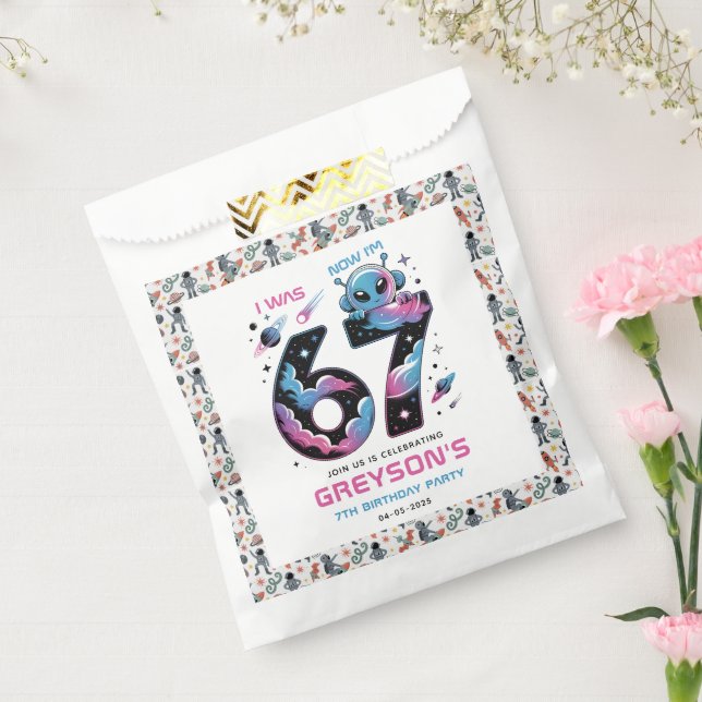 Sacolinha Cute Space 7th Birthday | Six & Seven Year Old (Selado)