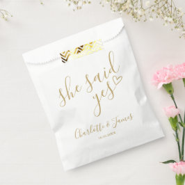 Sacolinha Ela Disse Sim Festa de Noivado Chic Dourado
