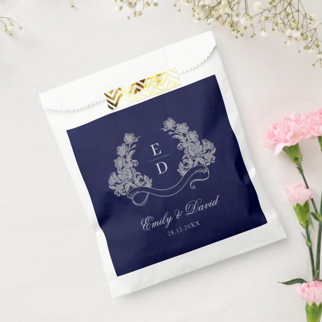 Sacolinha Elegant Floral Crest Navy Monogram Wedding (Selado)